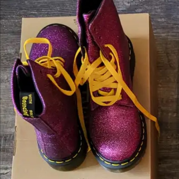 Dr. Martens Purple 1460 PASCAL GLITTER size 6 RARE - Picture 2 of 4